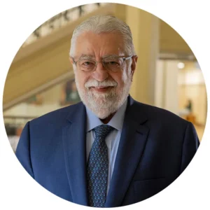 Foto de Dr. César Eduardo Fernandes